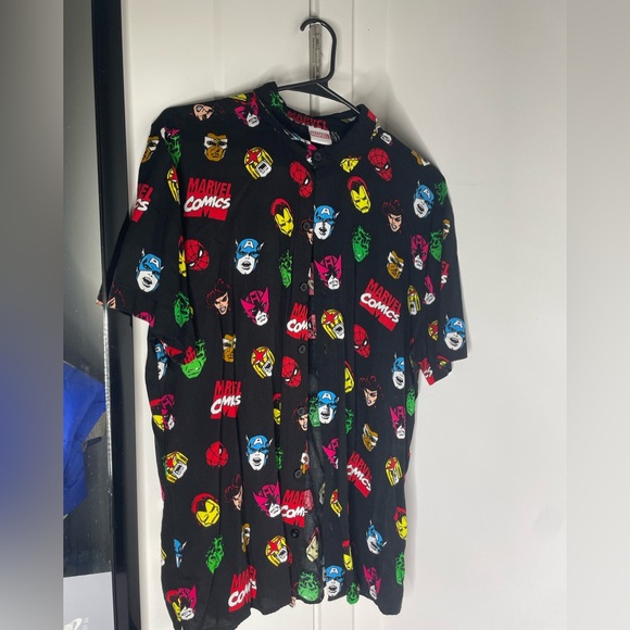 Forever 21 Other - MARVEL Short-Sleeve Shirt